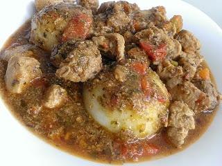 Gulasz mocno paprykowy