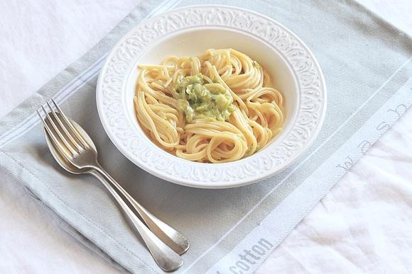 Spaghetti z porem i serem pecorino