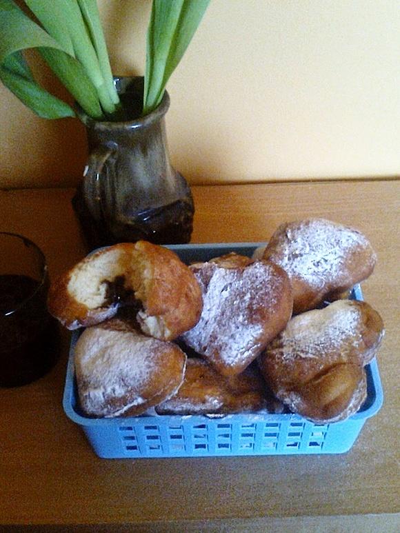 Pączki serduszka z czekoladowym nadzieniem