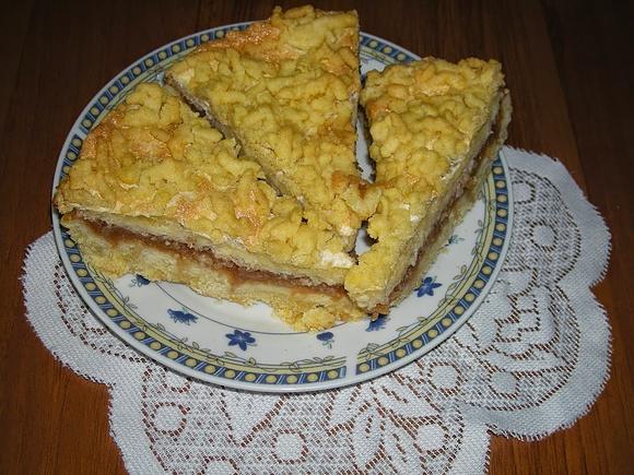 Szarlotka na kruchym cieście