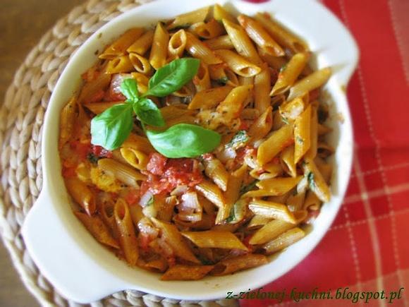 Pełnoziarniste penne a'la caprese
