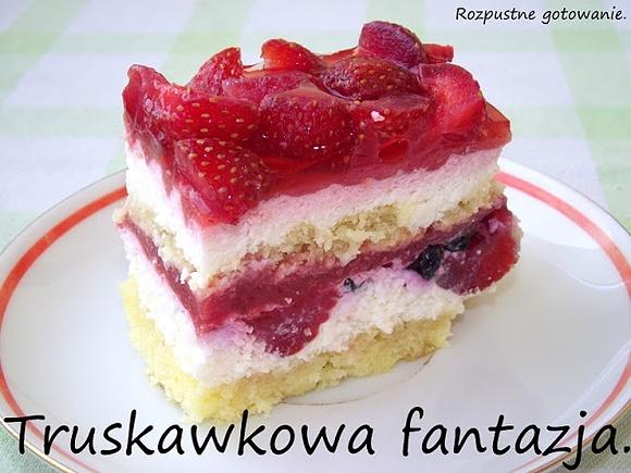 Truskawkowa fantazja - lekki deser z truskawkami i kremem