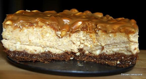 Ciasto Snickers z kaszy jaglanej bez pieczenia i nabiału