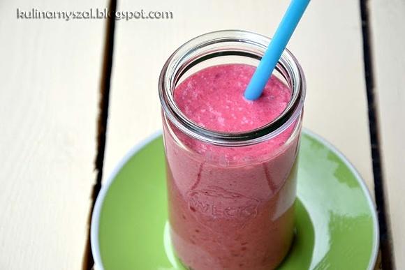 Smoothie wiśniowe z kokosem