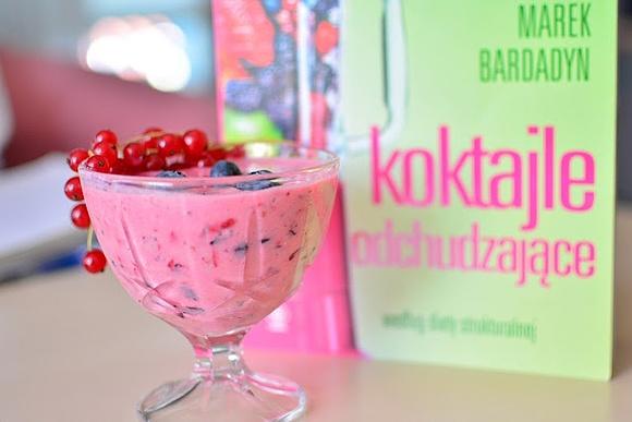 Koktajl jagodowo-porzeczkowy