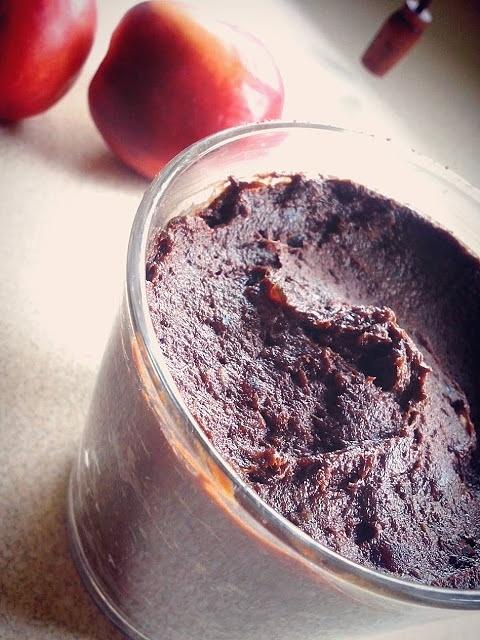 Domowa i zdrowa nutella z daktyli - przepis na dietetyczną przekąskę