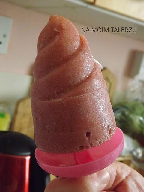 Najprostsze domowe lody bez cukru i jajek