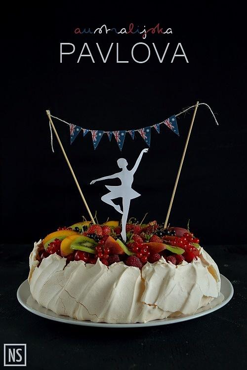 Australijska pavlova z owocami