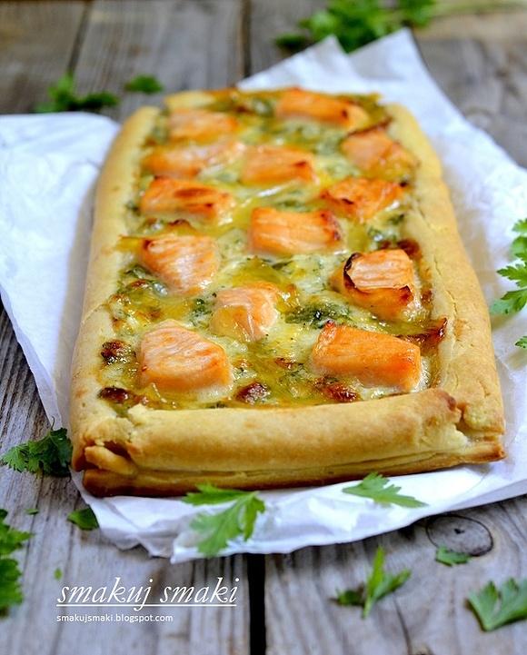Krucha tarta z fontiną łososiem i karmelizowanym imbirem
