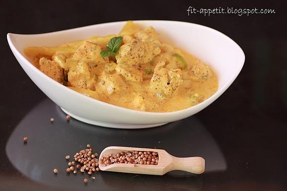 Aksamitne curry z kurczaka