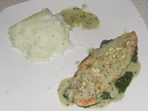 Kurczak ze szpinakiem w sosie gorgonzola
