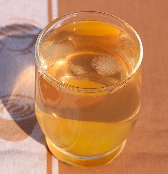 Kompot jabłkowo-rabarbarowy na ochłodę