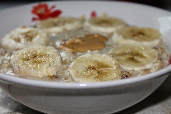 Proteinowa owsianka bananowa