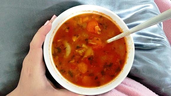 Zupa z soczewicy, fenkułem i indykiem