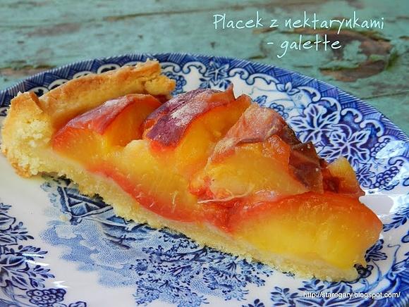 Placek z nektarynkami galette