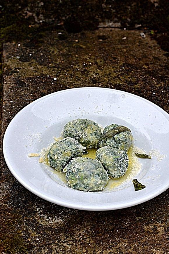 Gnudi a Malfatti: co wybrać? Porównanie włoskich klusek
