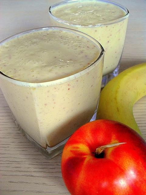 Koktajl bananowo-nektarynkowy