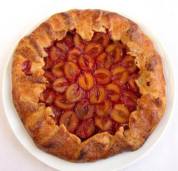 Rustykalna tarta ze śliwkami