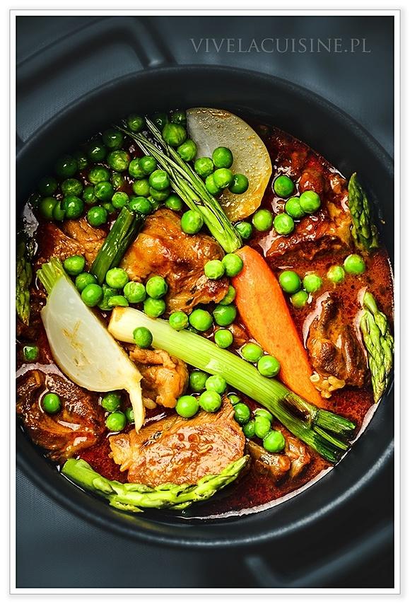 Navarin d’agneau printanier - francuskie danie z jagnięciną i warzywami