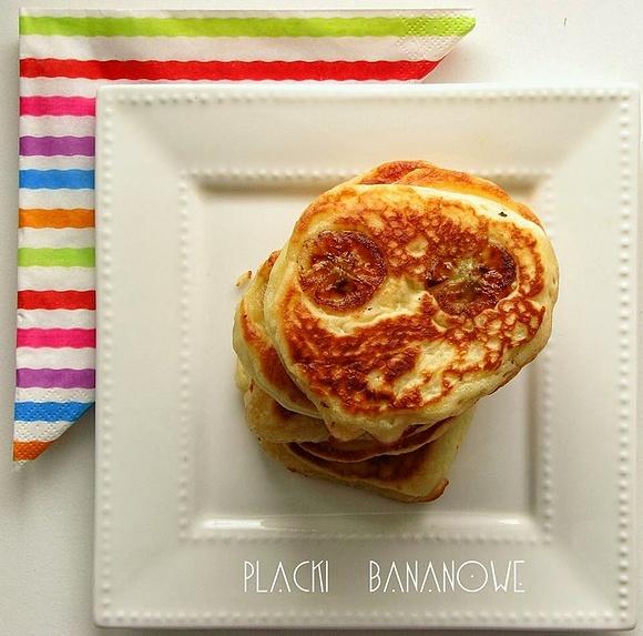 Placki z ricotty z bananami