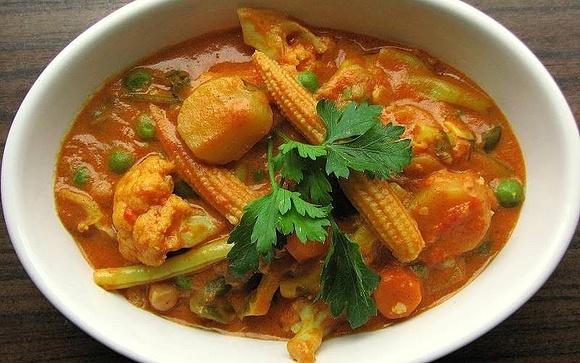 Warzywne curry z mleczkiem kokosowym i przyprawami
