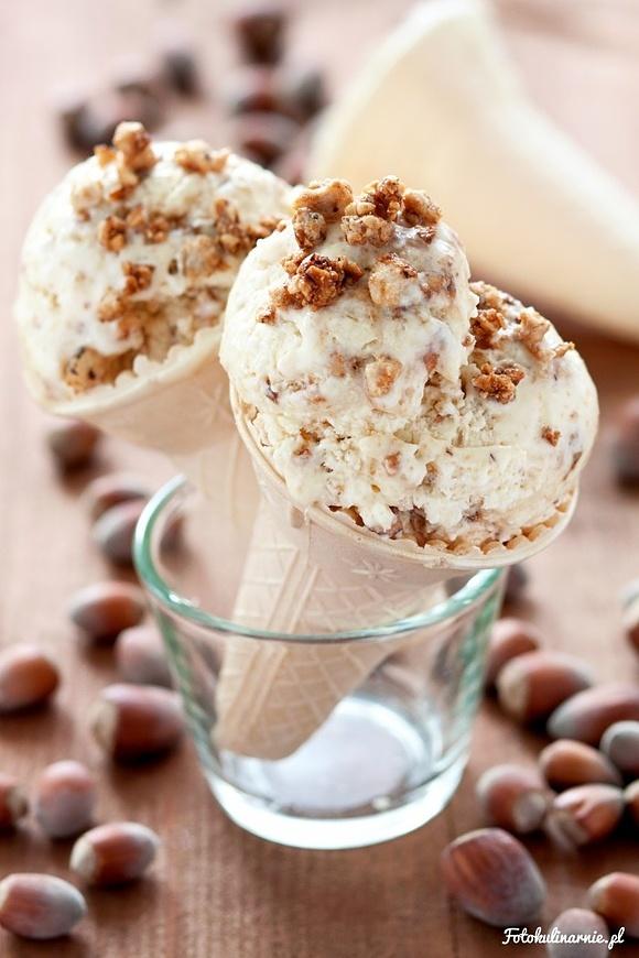 Chrupiące lody orzechowe bez maszyny