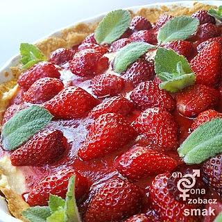 Tarta truskawkowa z miętą