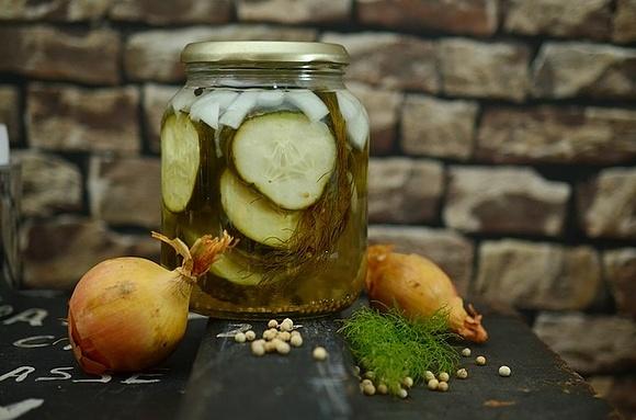 Ogórki po polsku w słodko kwaśnej zalewie z chili