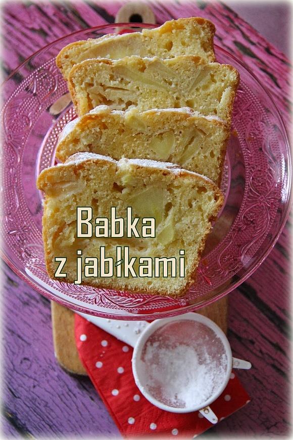 Babka z jabłkami