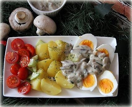 Sos pieczarkowy na bazie pieczarek i cebuli