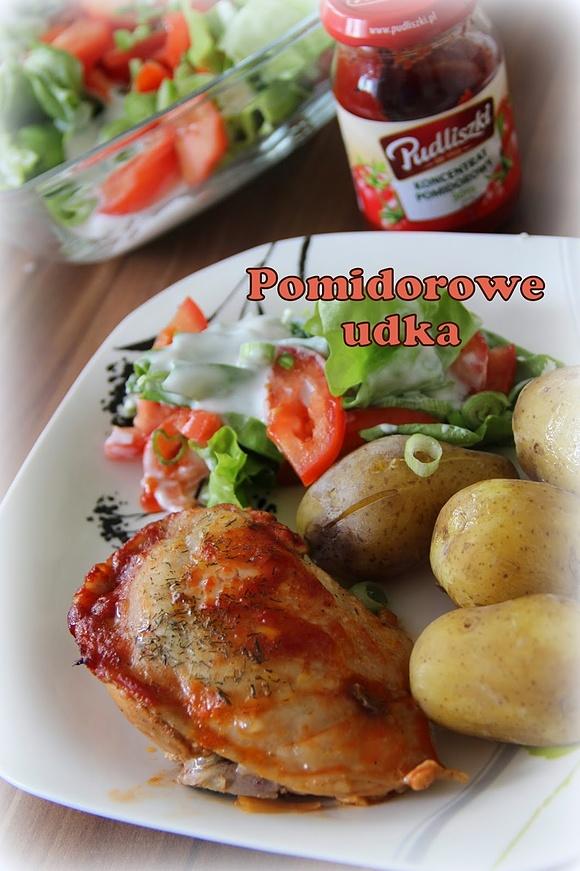 Pomidorowe udka z sałatką z sałaty masłowej i pomidora w sosie jogurtowym