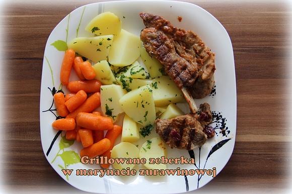 Grillowane żeberka w marynacie z żurawiną