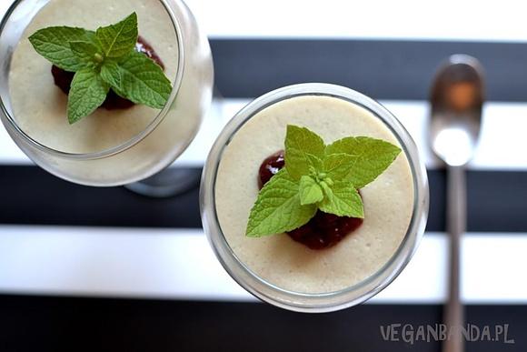 Truskawkowa panna cota