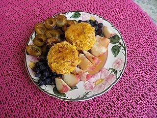 Imieninowe pancakes z dyniowym jogurtem i owocami