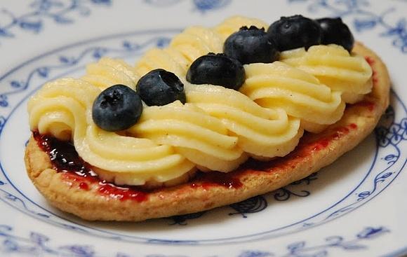 Weekendowy deser crem patissier - delikatny krem budyniowy