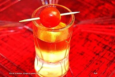 Mocny shot tequila whisky wódka tabasco z pomidorkami koktajlowymi