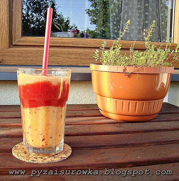 Mus owocowy trójkolorowy na deser z różnych owoców
