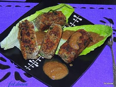 Ziemniaczano-grzybowe krokiety z sosem pieczarkowym
