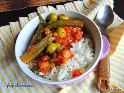 Potrawka z okry w pomidorach