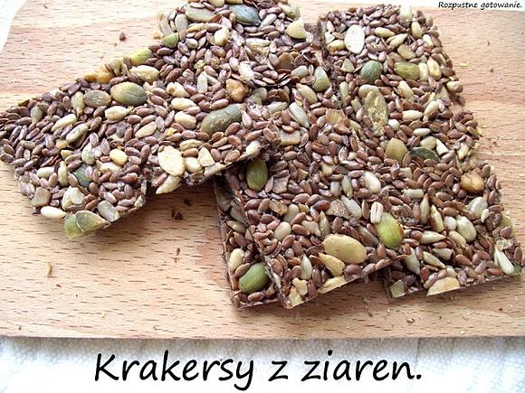Krakersy z ziaren z przyprawami