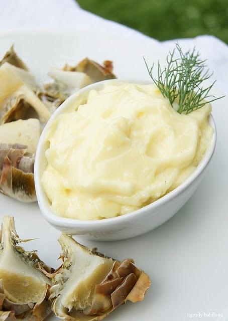 Aioli - tradycyjny sos czosnkowy z Prowansji