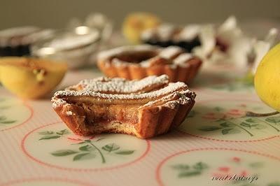 Tartaletki z owocowym wnętrzem