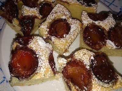 Ciasto ucierane ze śliwkami