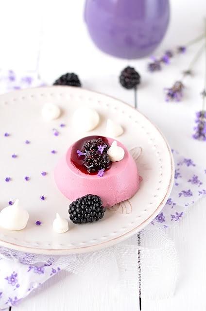 Panna Cotta z jeżynami