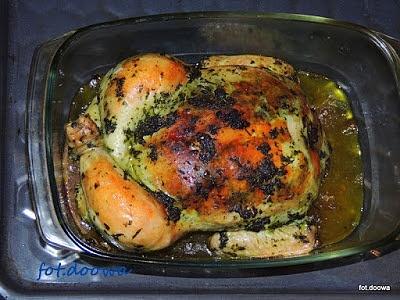 Kurczak z chrupiącą skórką i zielonym pesto
