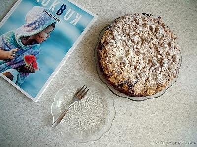 Ciasto jogurtowe z mascarpone i śliwkami