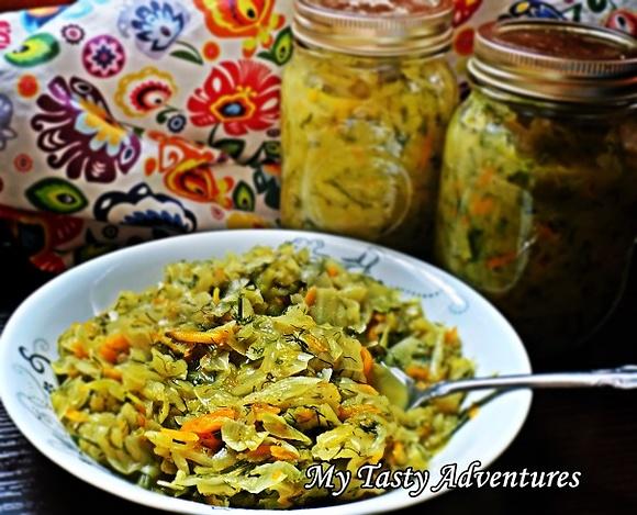 Polish young cabbage stew z koperkiem