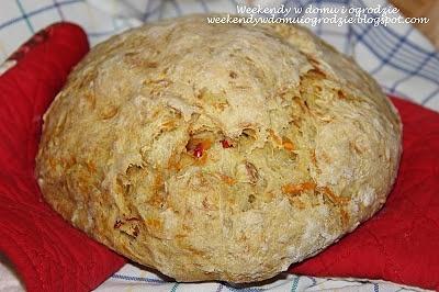 Chleb z dynią i chili