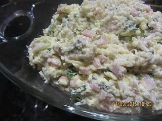 Pasta jajeczna z szynką i żółtym serem