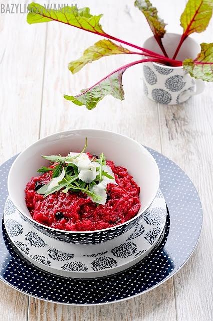 Risotto z czerwonym winem, buraczkami i żurawiną